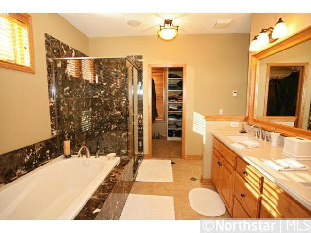 8 White Pine Road North Oaks, MN 55127 - Photo 9 of 17