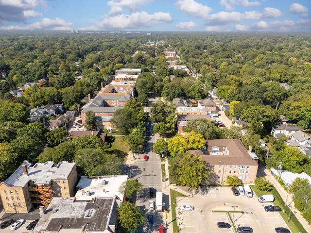 $205,000 | 2135 Central Street, Unit 3W, Evanston, IL 60201