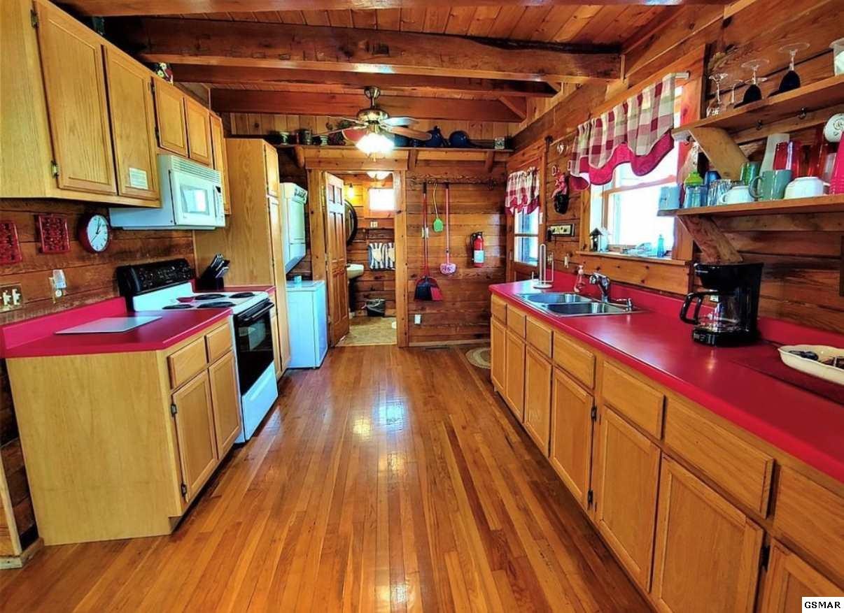 3004 Channel View Way Sevierville, TN 37876 - Photo 7 of 21 Gallery Image 7