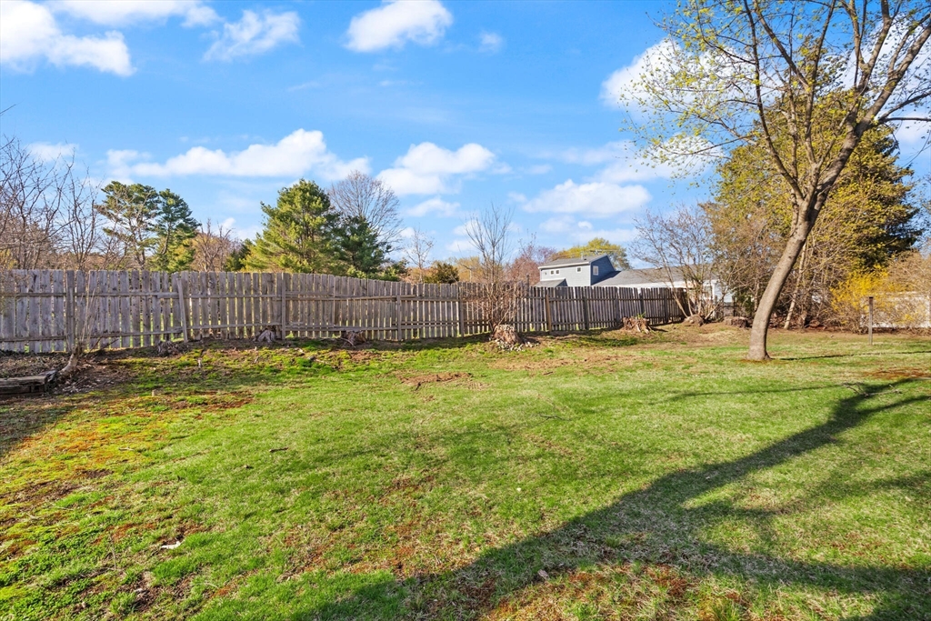 104 Homestead Circle Hamilton, MA 01982 - Photo 17 of 19 Gallery Image 17