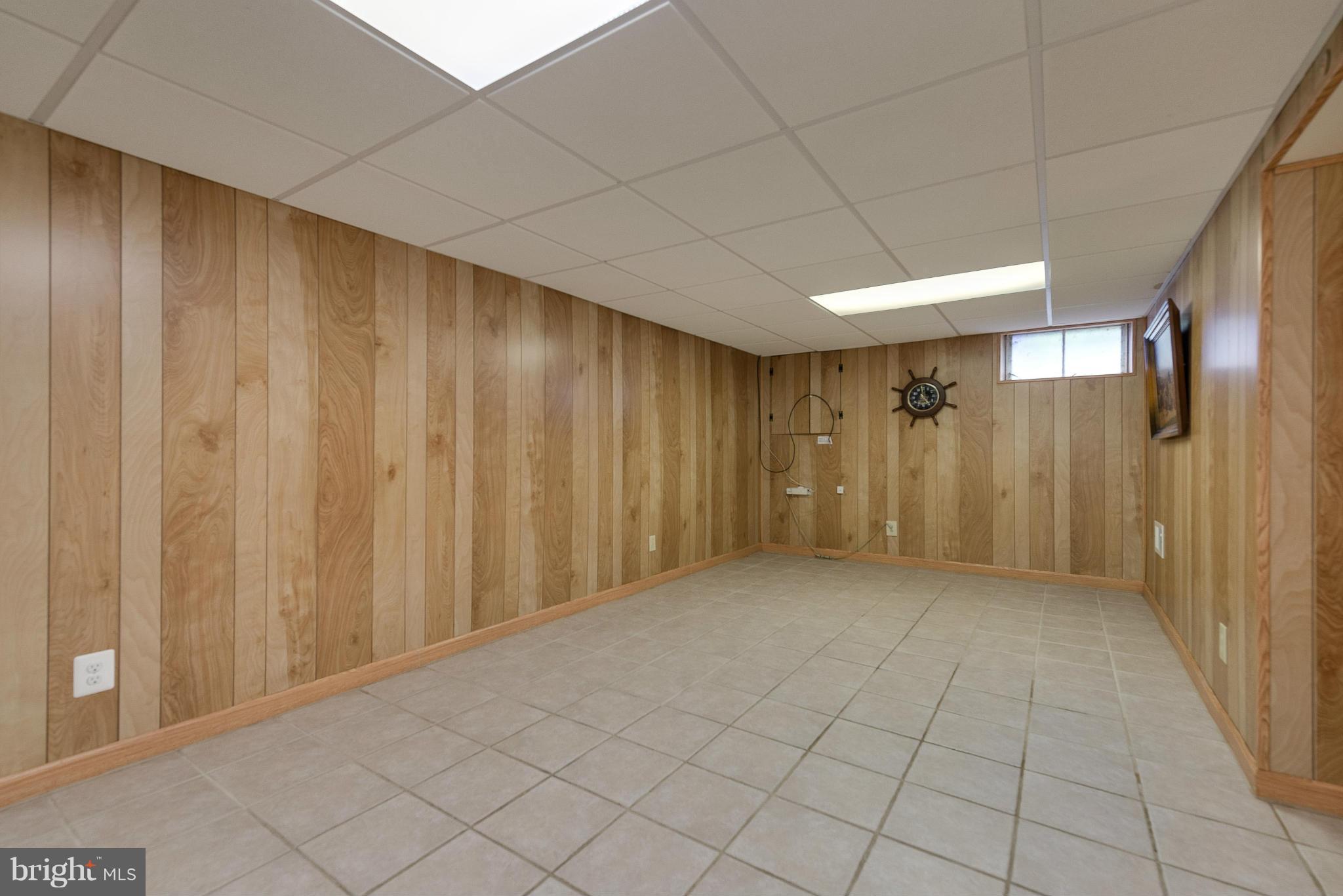 2709 Munson Street Silver Spring, MD 20902 - Photo 11 of 30 Family Room