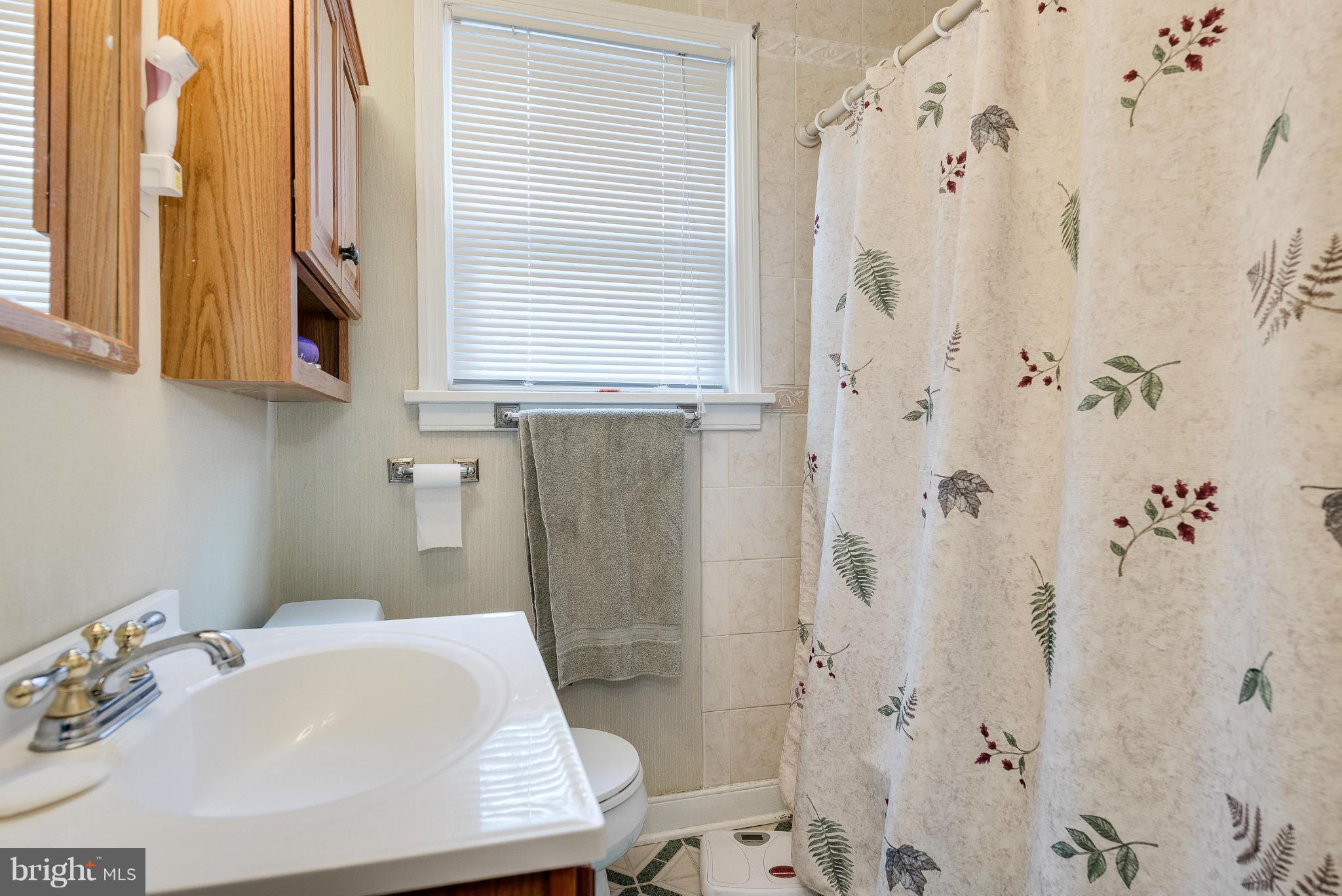 2709 Munson Street Silver Spring, MD 20902 - Photo 18 of 30 Full bath with tub