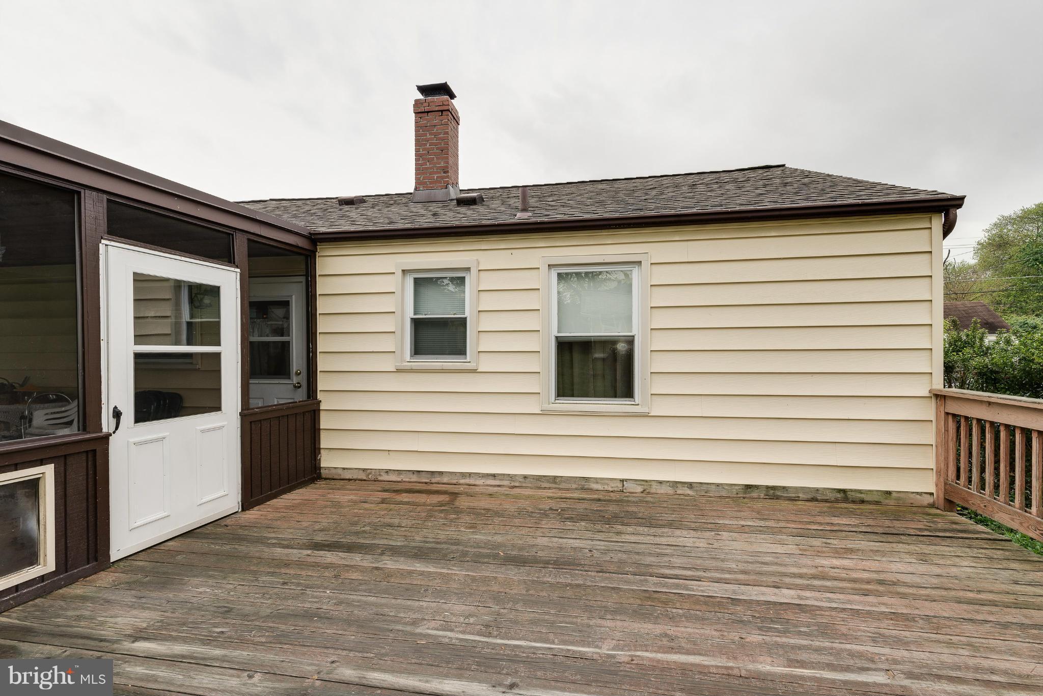 2709 Munson Street Silver Spring, MD 20902 - Photo 28 of 30 Entertainment sized deck