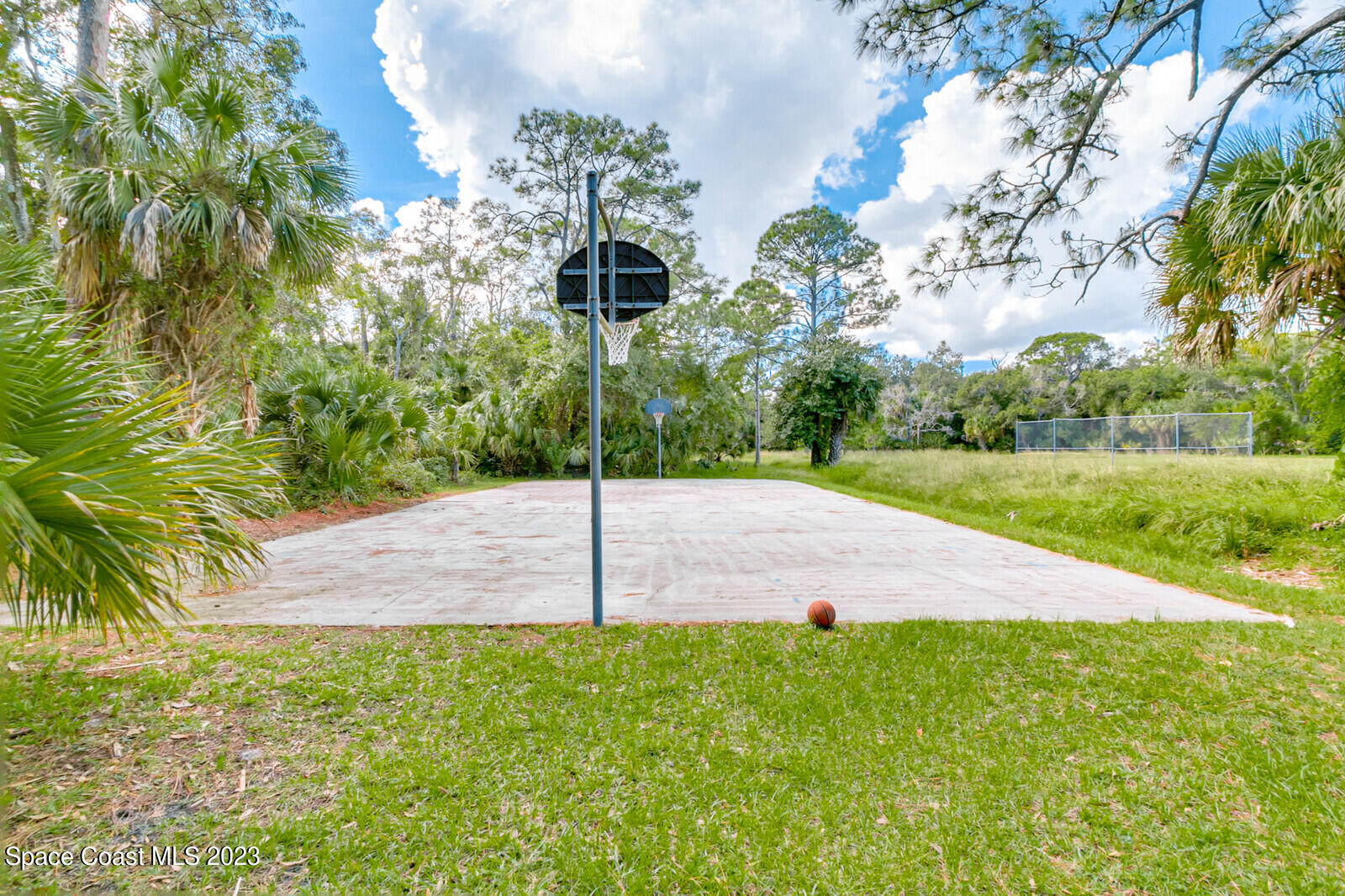 618 Hammock Road Melbourne, FL 32904 - Photo 57 of 59 a view of a outdoor space