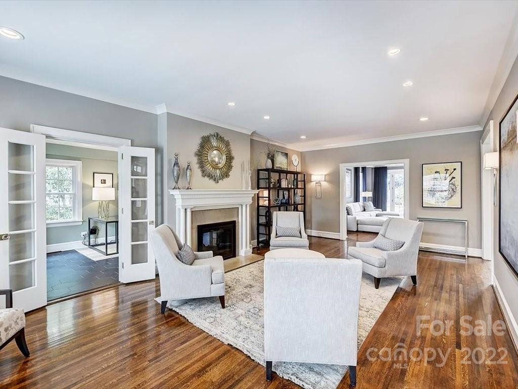 1301 Providence Road Charlotte, NC 28207 - Photo 5 of 48 Gallery Image 5