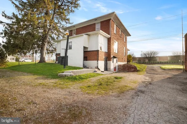$200,000 | 1318 Carlisle Pike, Hanover, PA 17331