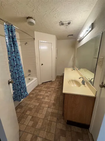 $130,000 | 11007 Crinkleawn Drive, Houston, TX 77086