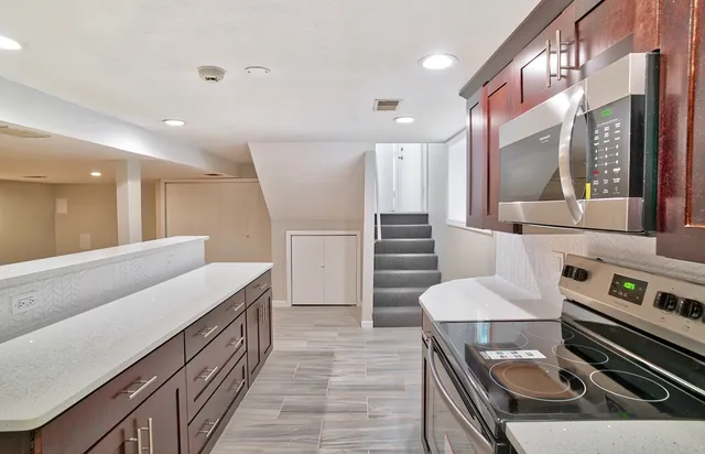 $1,500 | 4831 Kirk Street, Unit G, Skokie, IL 60077