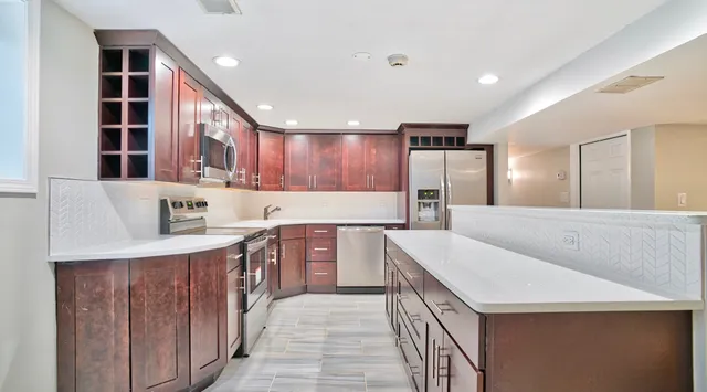 $1,500 | 4831 Kirk Street, Unit G, Skokie, IL 60077