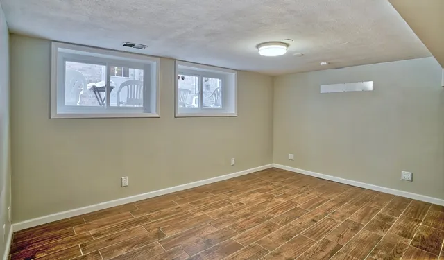 $1,500 | 4831 Kirk Street, Unit G, Skokie, IL 60077