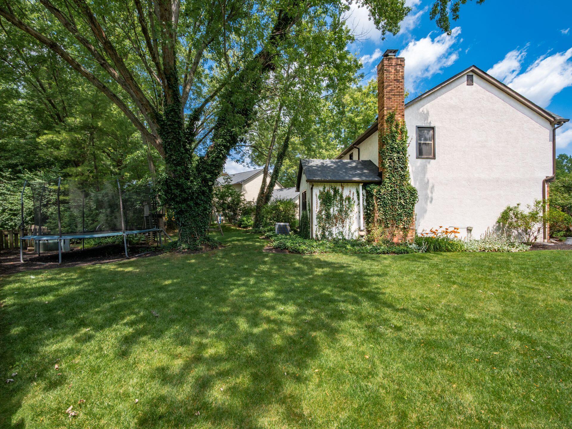 7467 Saunderlane Road Columbus, OH 43235 - Photo 40 of 41 039_ Rd Columbus OH 43235 USA