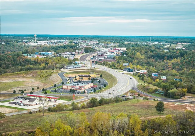 $999,000 | 126 Fish Haven Road, Lake Ozark, MO 65049