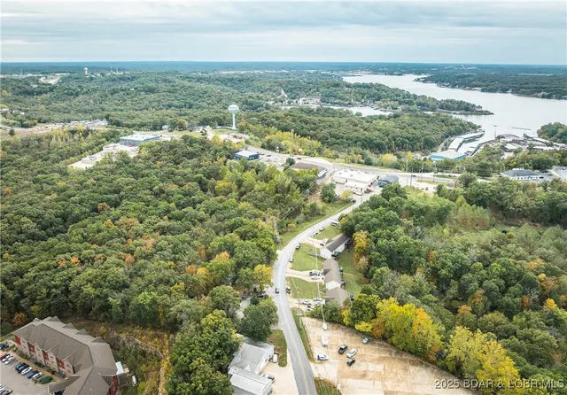 $999,000 | 126 Fish Haven Road, Lake Ozark, MO 65049