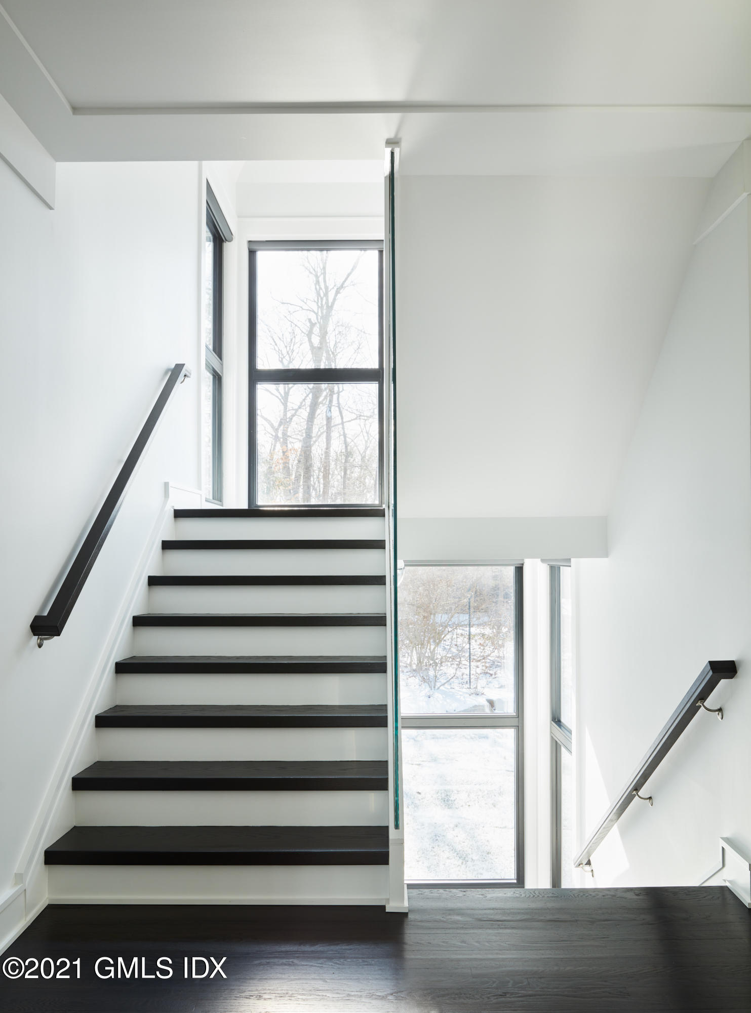 45 Husted Lane Greenwich, CT 06830 - Photo 11 of 11 a view of entryway