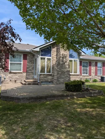 $314,900 | 48659 Sundance Court, Unit 159, Utica, MI 48315