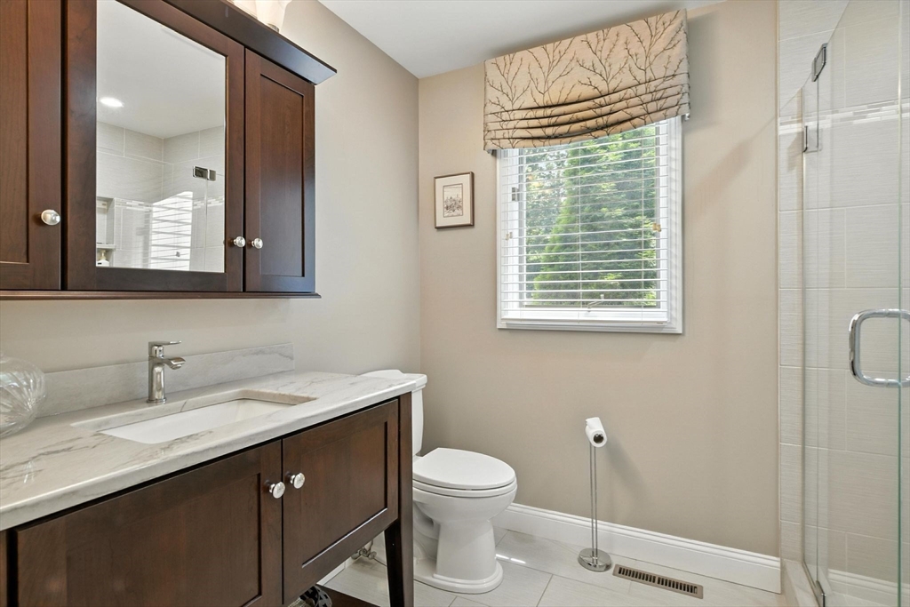 111 Ashford Road Longmeadow, MA 01106 - Photo 16 of 42