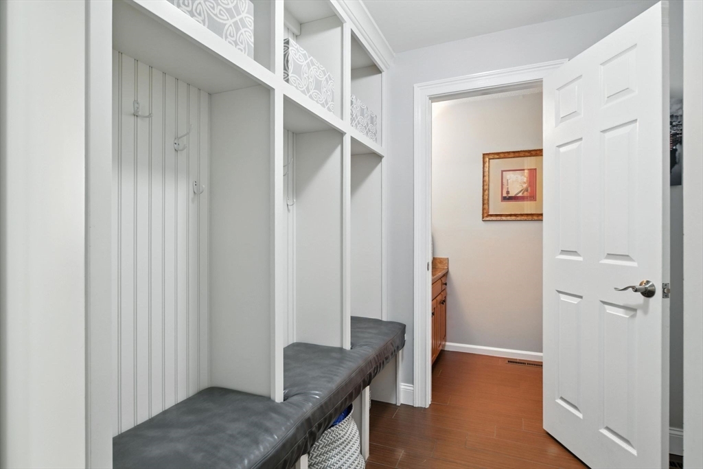 111 Ashford Road Longmeadow, MA 01106 - Photo 18 of 42