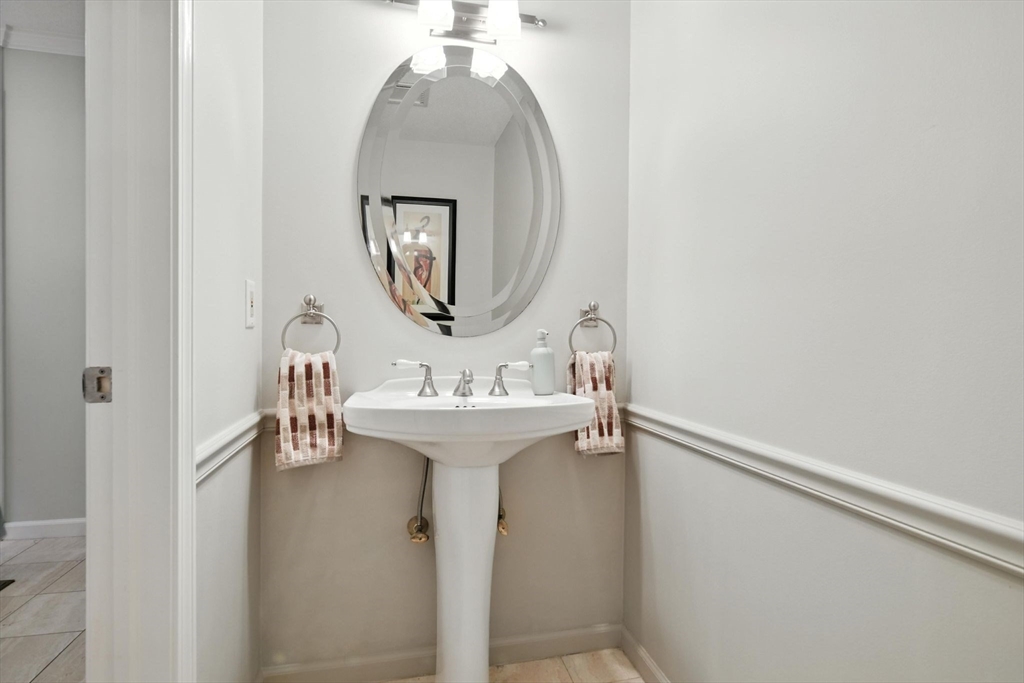 111 Ashford Road Longmeadow, MA 01106 - Photo 21 of 42