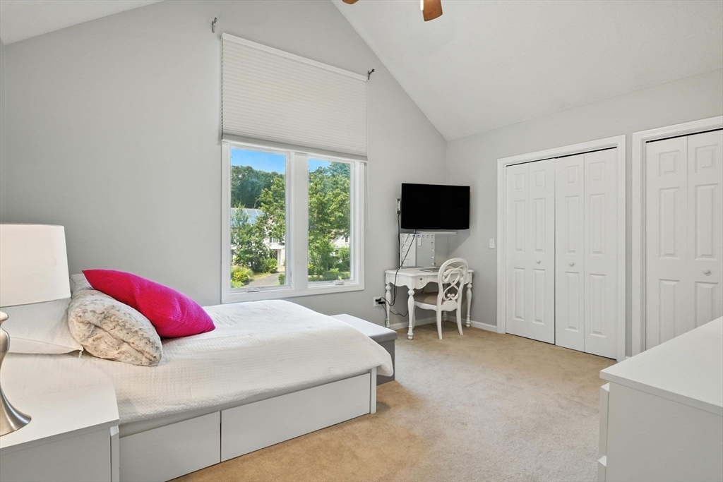 111 Ashford Road Longmeadow, MA 01106 - Photo 28 of 42