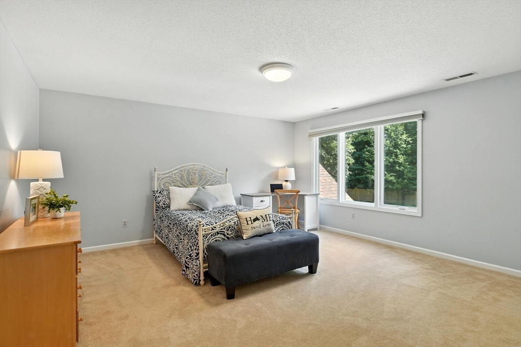 111 Ashford Road Longmeadow, MA 01106 - Photo 29 of 42