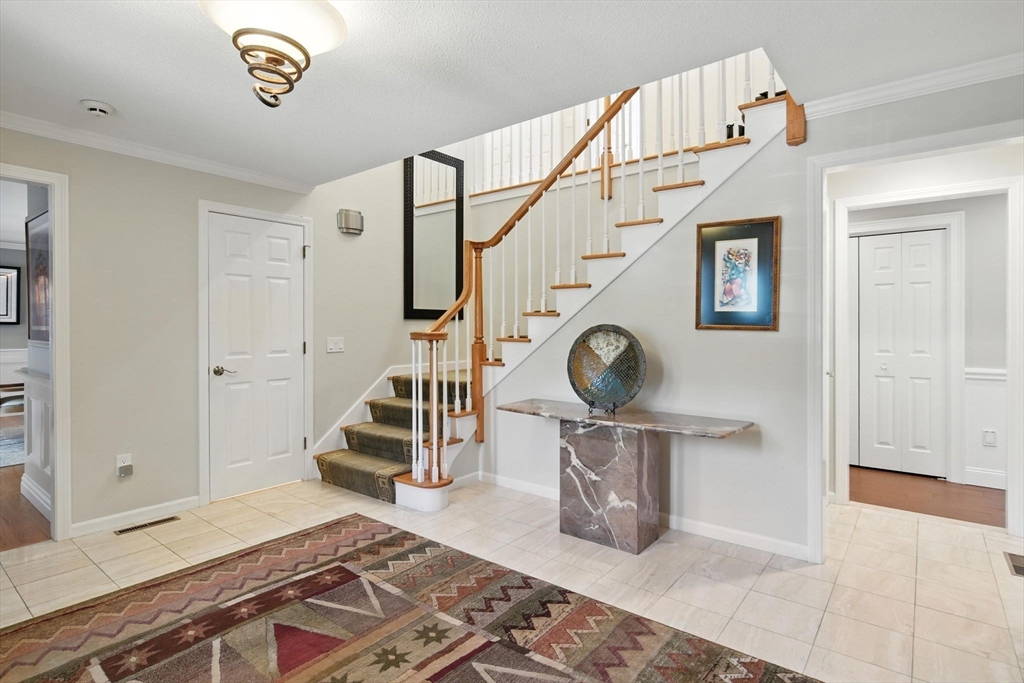 111 Ashford Road Longmeadow, MA 01106 - Photo 3 of 42