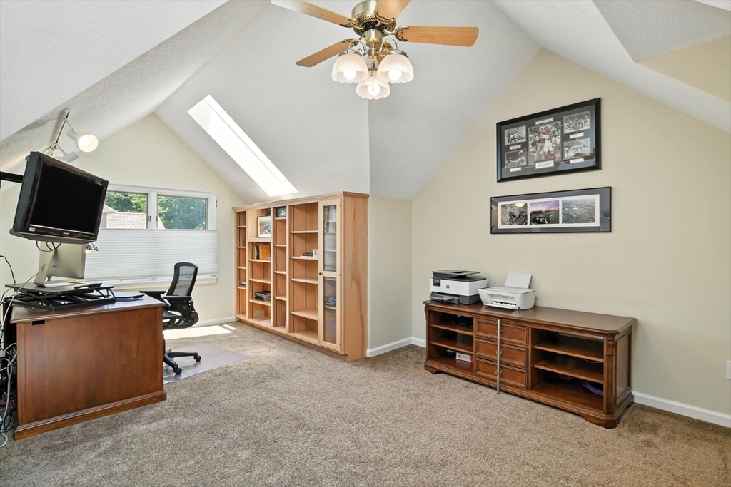 111 Ashford Road Longmeadow, MA 01106 - Photo 32 of 42