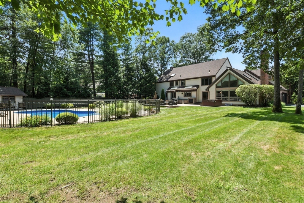 111 Ashford Road Longmeadow, MA 01106 - Photo 41 of 42