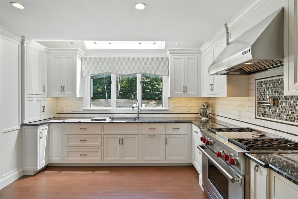 111 Ashford Road Longmeadow, MA 01106 - Photo 10 of 42