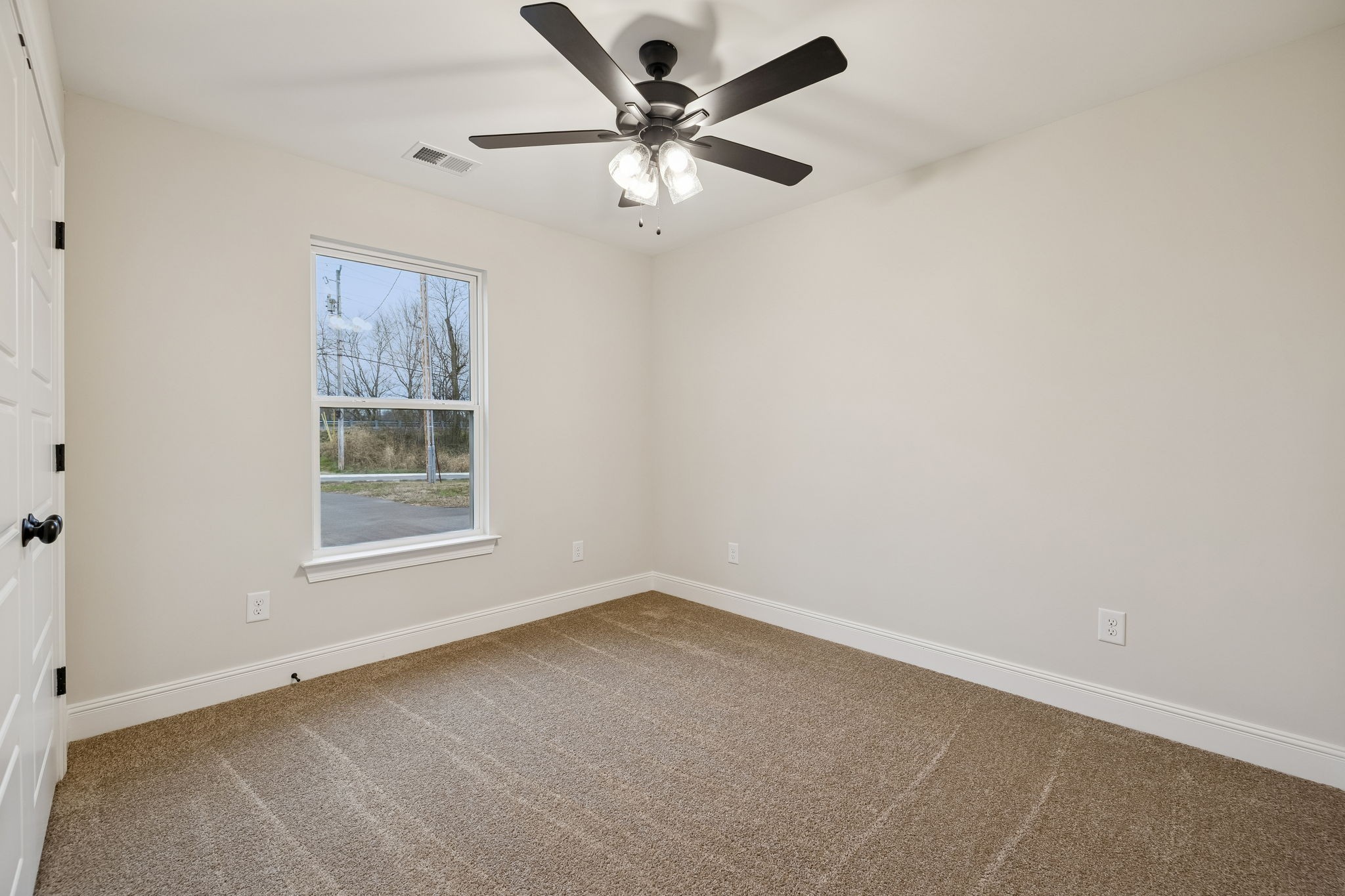 1057 Landing Lane Adams, TN 37010 - Photo 18 of 29