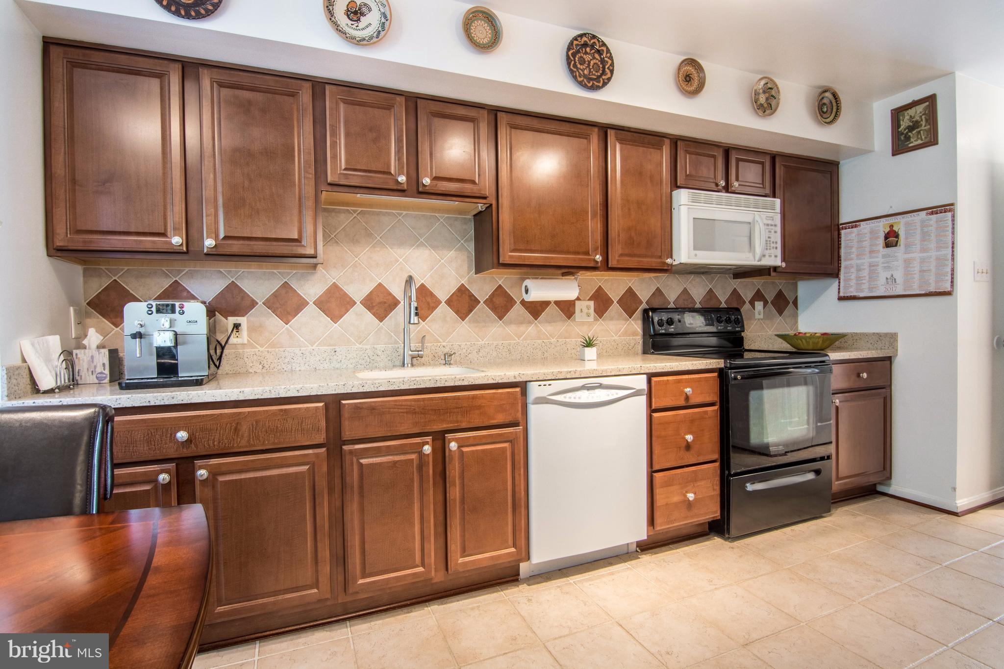 2 The Strand Sparks, MD 21152 - Photo 7 of 20 Kitchen