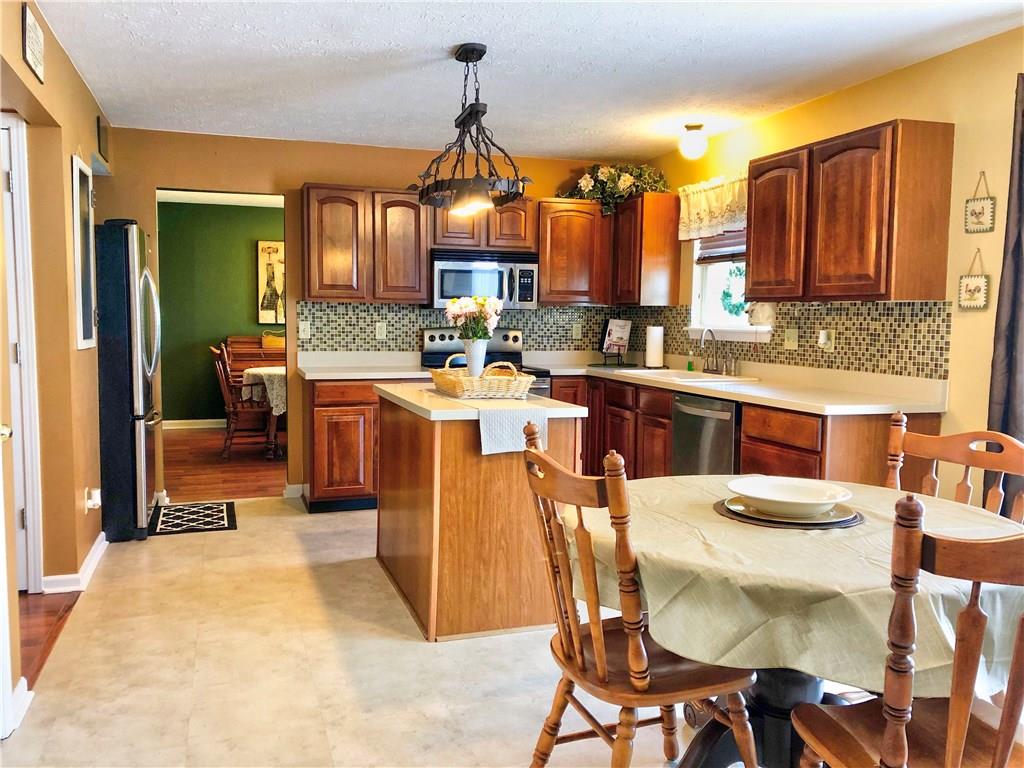 10849 Riva Ridge Court Indianapolis, IN 46234 - Photo 7 of 43