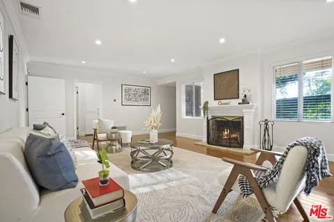 $1,699,000 | 2452 North Altadena Drive, Altadena, CA 91001