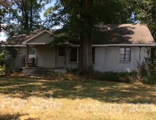 16200 Hopewell Church Road Midland, NC 28107 - Photo 1 of 1 a backyard of a house
