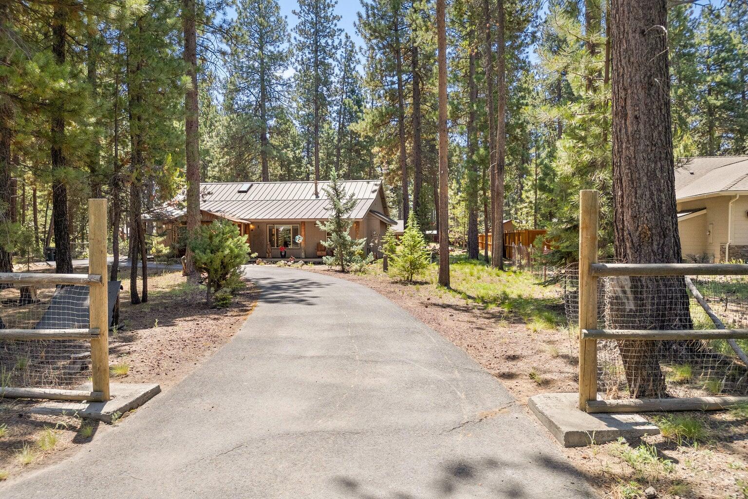 17149 Norwalk Road Bend, OR 97707 - Photo 1 of 32