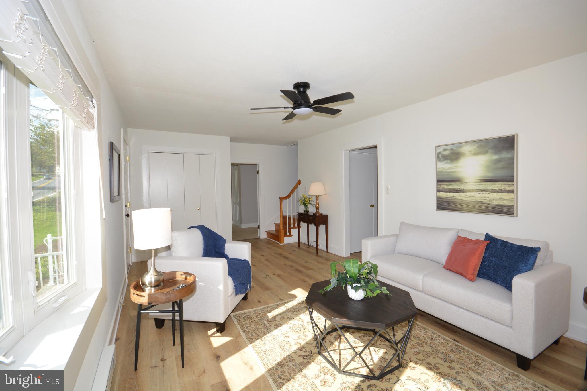 28 Hossler Road Manheim, PA 17545 - Photo 10 of 33 Living Room