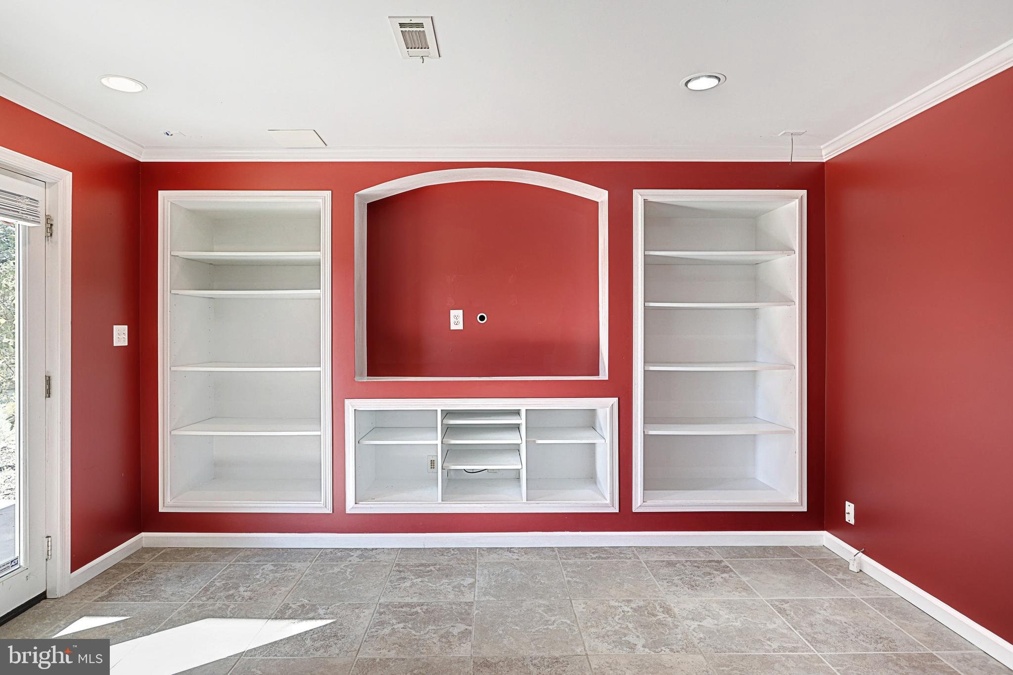 80 Oak Drive Mount Wolf, PA 17347 - Photo 30 of 51 Basement living area w/tile floors