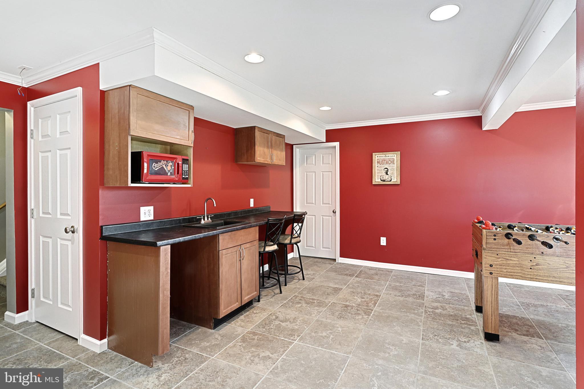 80 Oak Drive Mount Wolf, PA 17347 - Photo 31 of 51 Basement living area w/wet bar