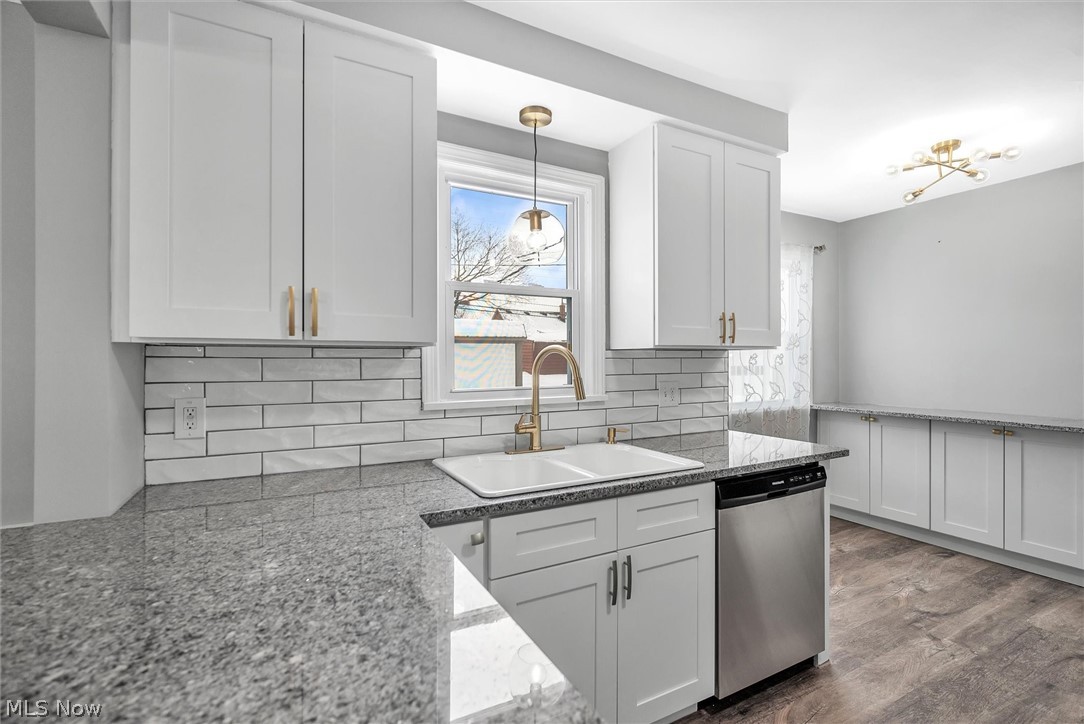 4034 Stilmore Road Cleveland, OH 44121 - Photo 7 of 29