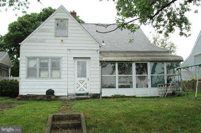 8208 Northview Road Baltimore, MD 21222 - Photo 2 of 5 a view of a house with a backyard