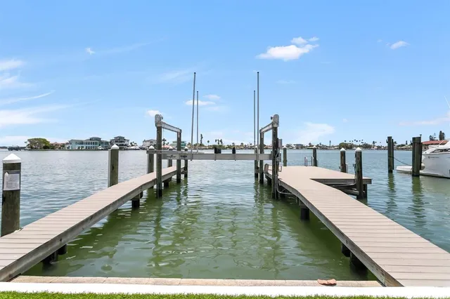 $3,299,999 | 905 Bay Point Drive, Madeira Beach, FL 33708