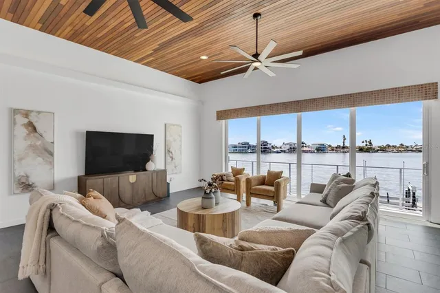 $3,299,999 | 905 Bay Point Drive, Madeira Beach, FL 33708