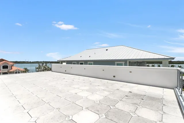 $3,299,999 | 905 Bay Point Drive, Madeira Beach, FL 33708
