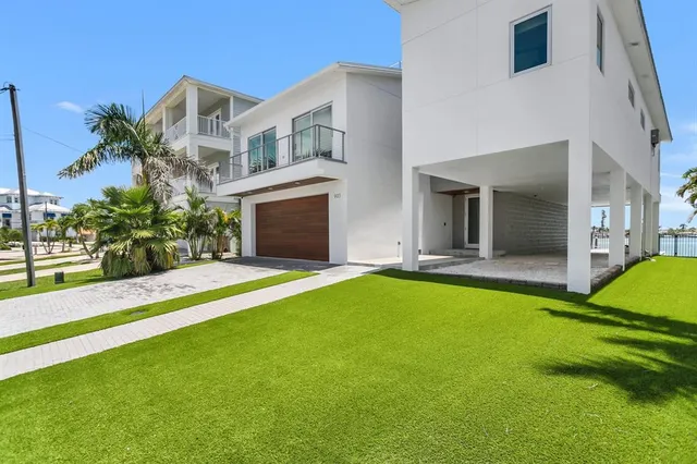 $3,299,999 | 905 Bay Point Drive, Madeira Beach, FL 33708