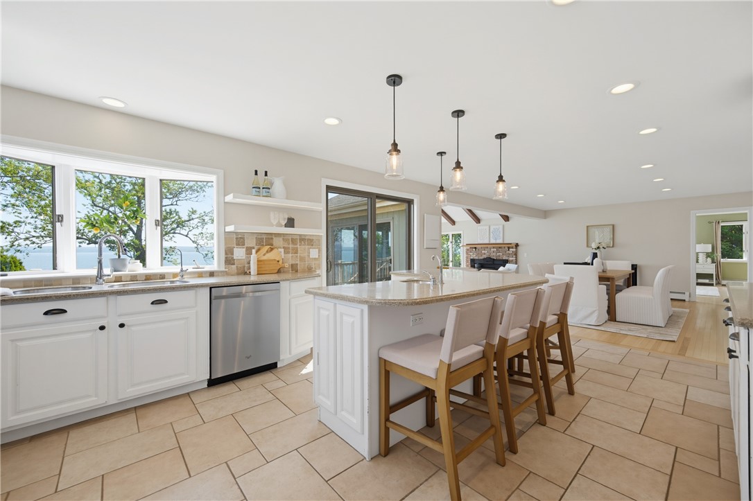 54 Oliver Hazard Perry Road Portsmouth, RI 02871 - Photo 9 of 28