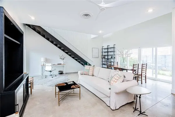 $729,000 | 5301 Laurel Street, Unit A, New Orleans, LA 70115