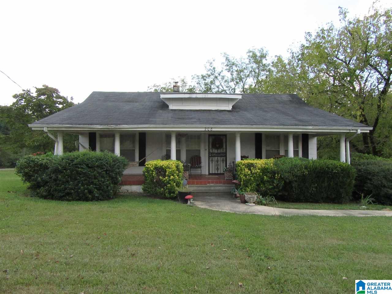208 West Shugart Ridge Road Gardendale, AL 35071 - Photo 1 of 27