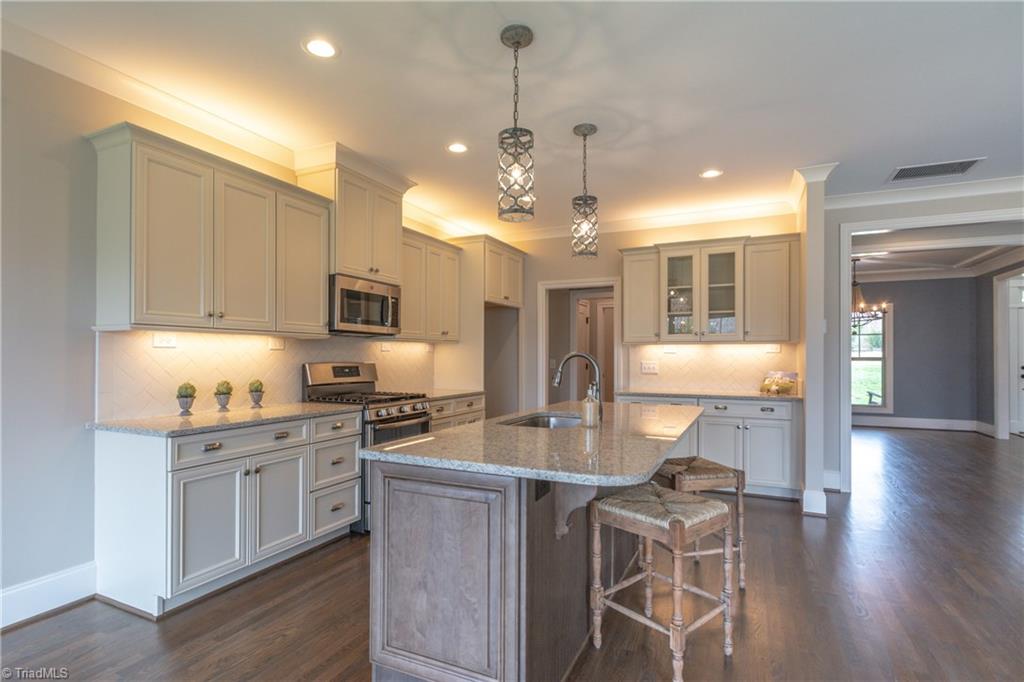 2506 Rivers Edge Road Summerfield, NC 27358 - Photo 9 of 26 Gallery Image 9