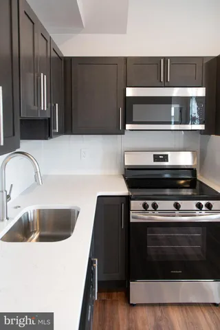 $1,275 | 212 Manheim Street, Unit 3, Philadelphia, PA 19144