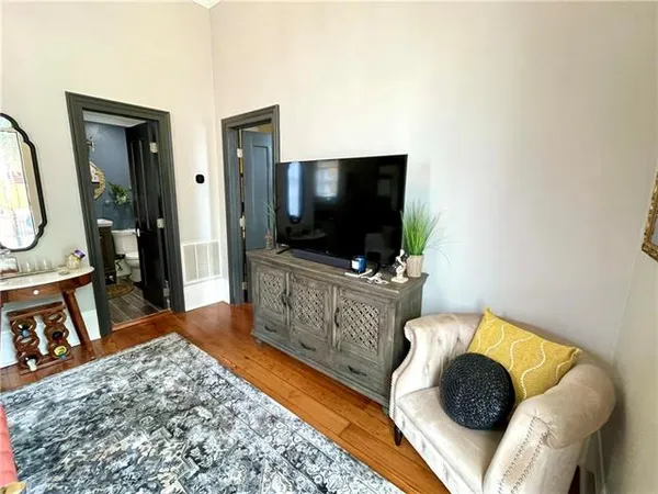 $250,000 | 1027 Washington Avenue, Unit A, New Orleans, LA 70130
