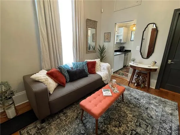 $250,000 | 1027 Washington Avenue, Unit A, New Orleans, LA 70130
